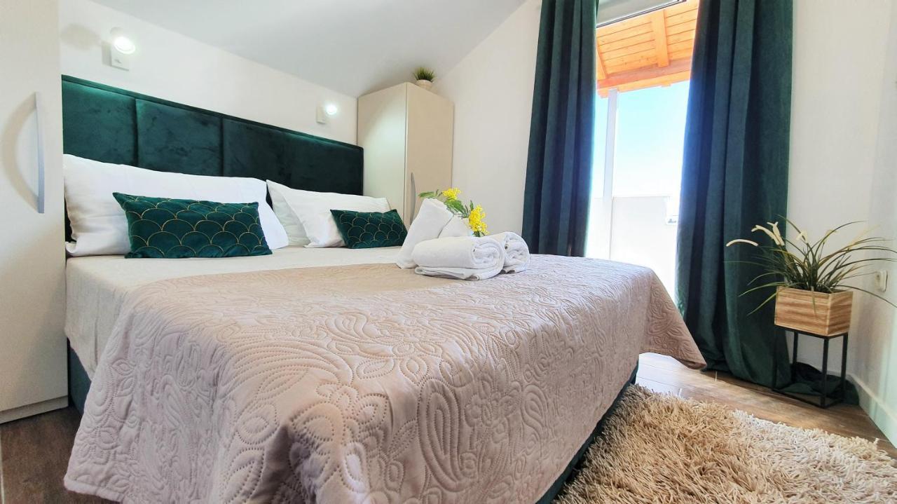 Anas Lagoon Holiday House With Pool At Azure Beach Mali Drvenik Esterno foto